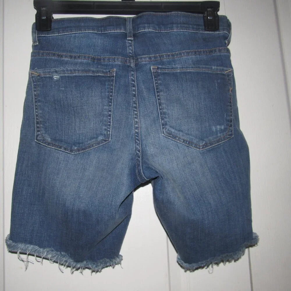 Express Denim Perfect Bermuda Shorts Size 6 – High Rise Distressed Raw Hem